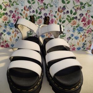 Women’s Dr. Martens Blaire Platform Sandals – Like New